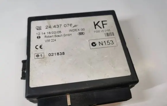 Opel Zafira A Comfort/convenience module 24437076 021838 VMM224