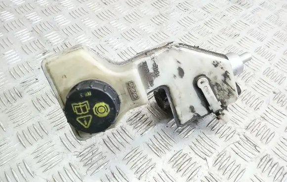 Mazda 3 I Master brake cylinder