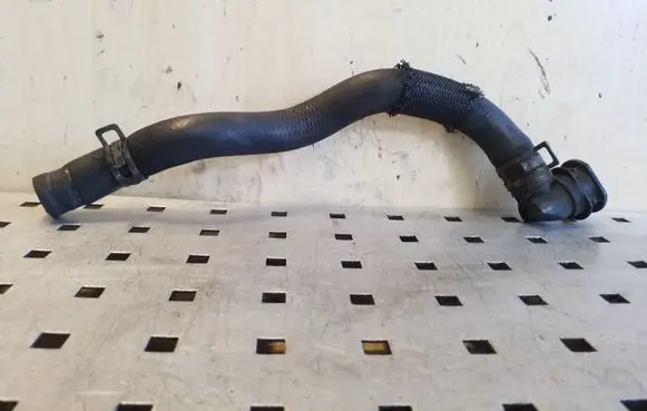 Suzuki Grand Vitara II Engine coolant pipe/hose