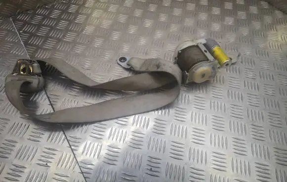 Hyundai Trajet Front seatbelt 045253