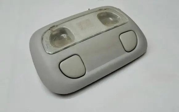 Subaru Legacy Front seat light