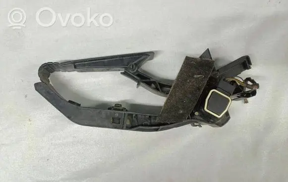 Mercedes-Benz CLK A209 C209 Accelerator throttle pedal A2113000404 2203010001