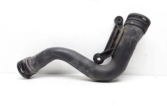 Volkswagen PASSAT B6 Intercooler hose/pipe 1K0145762P