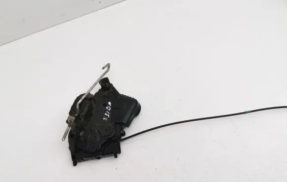Toyota Prius (XW20) Front door lock