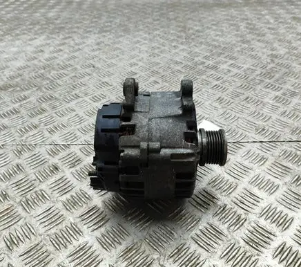 Volkswagen Amarok Generator/alternator 03L903024T