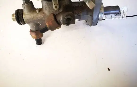 Mercedes-Benz C W203 Master brake cylinder 