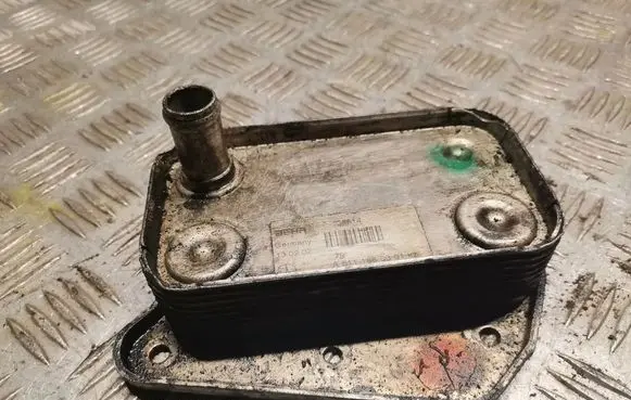 Mercedes-Benz C W203 Gearbox / Transmission oil cooler 6111880301