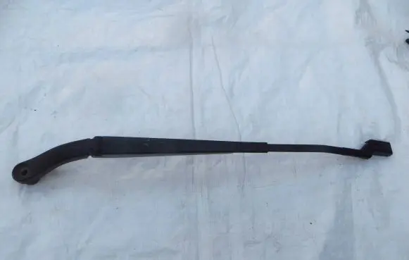 Peugeot RCZ Windshield/front glass wiper blade YM24005580