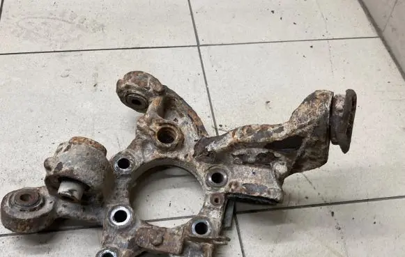 Volvo XC90 Rear wheel hub spindle/knuckle 