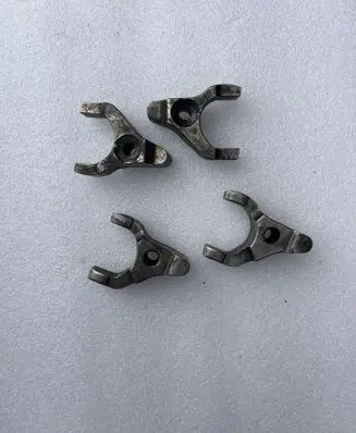 Mitsubishi L200 Fuel Injector clamp holder 
