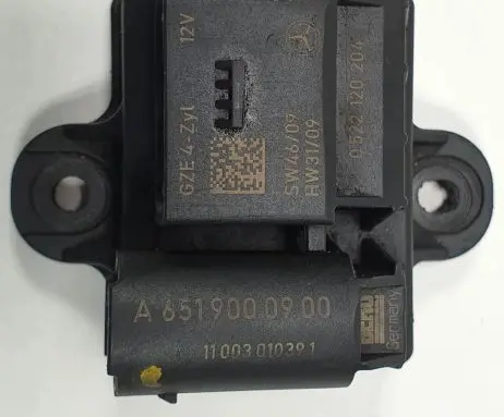 Mercedes-Benz E W212 Glow plug pre-heat relay A6519000900