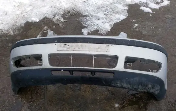Volkswagen Bora Front bumper 1J5805903A