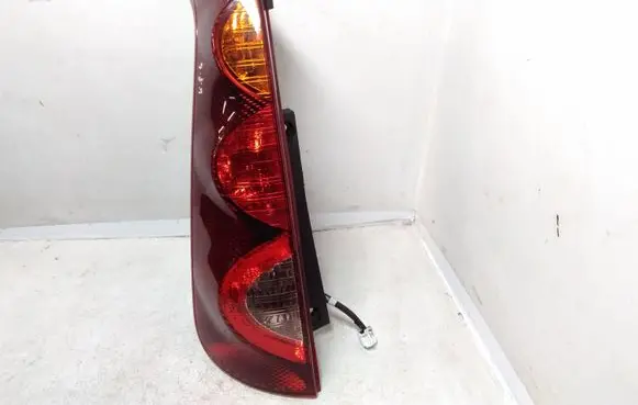 Nissan Note (E11) Rear/tail lights 22016752