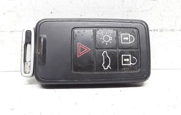 Volvo V70 Ignition key/card 8676873