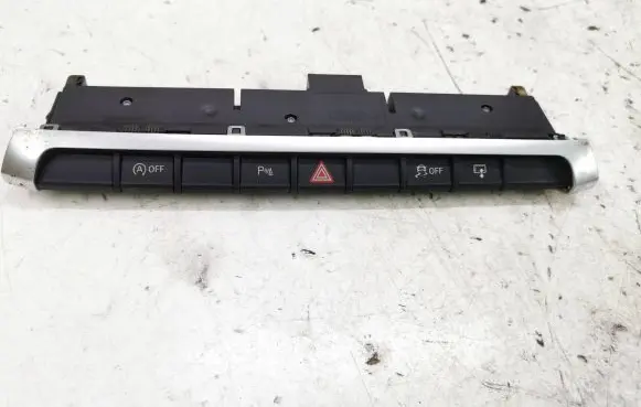 Audi A3 S3 8V Hazard light switch 8V0925301CC 19092015 10026767
