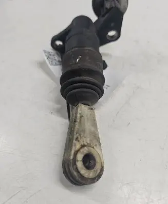 Volkswagen PASSAT B5 Clutch master cylinder 8E1721401