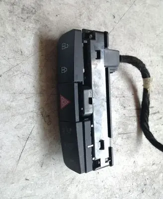Opel Insignia A Hazard light switch 13324594