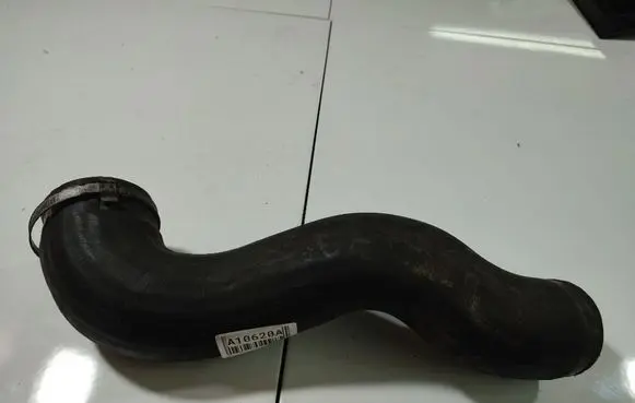 Air intake hose/pipe