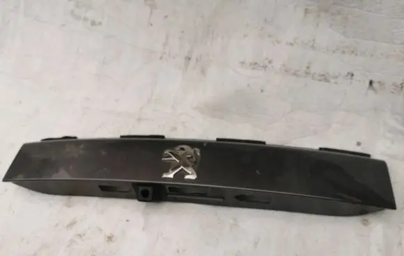 Peugeot 2008 II Trunk door license plate light bar 9828080080