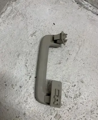 Land Rover Discovery 3 - LR3 Rear interior roof grab handle EDN500080 168000280