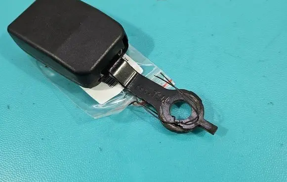 Opel Movano B Front seatbelt IMPRK1449773