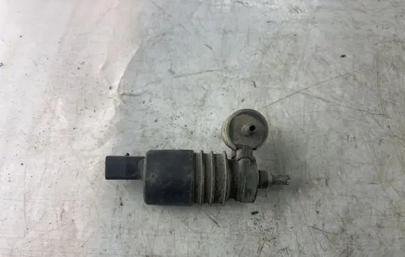 Audi A4 S4 B6 8E 8H Windscreen/windshield washer pump