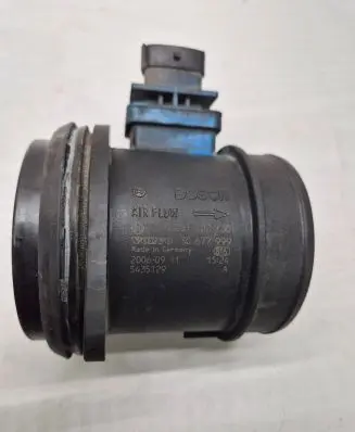 Volvo V70 Mass air flow meter 0281002730 5435129