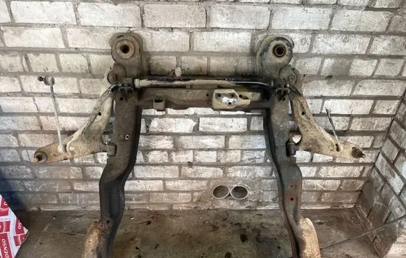 Hyundai Santa Fe Front axle beam 
