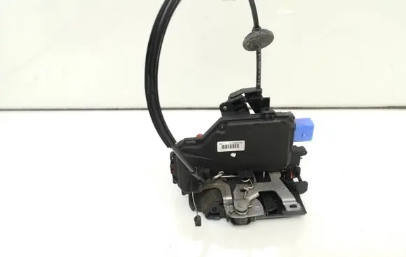 Volkswagen Golf V Rear door lock 7L0839016 1K4839086D