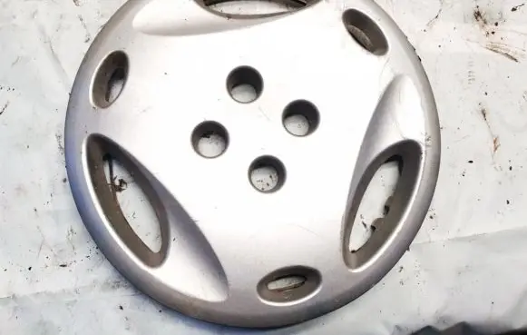 Renault Scenic I R14 wheel hub/cap/trim 7700834970