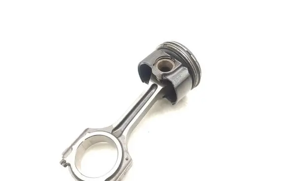Ford Mondeo MK V Piston with connecting rod YLCC