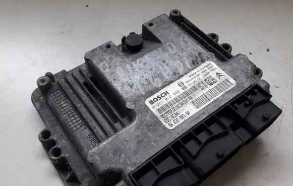 Citroen Xsara Picasso Engine control unit/module 0281012468
