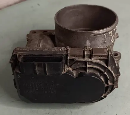 Volvo S80 Throttle valve 8677796 7d300210 020730