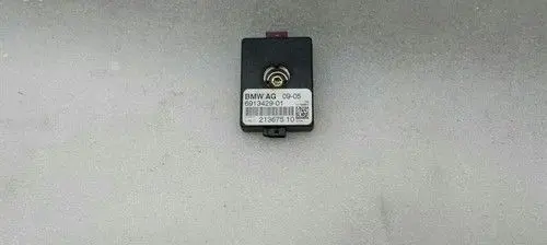 BMW 1 E82 E88 Aerial antenna switch 6913429