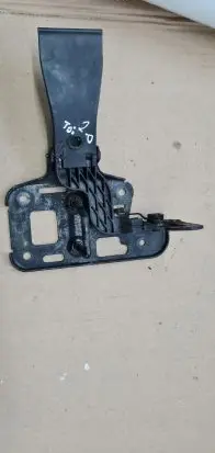 Audi A4 S4 B8 8K Engine bonnet/hood lock/latch loop/hook 8T0823480