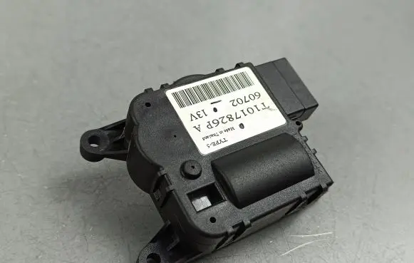Subaru XV Air flap motor/actuator T1017826PA