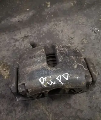 Volkswagen PASSAT CC Front brake caliper