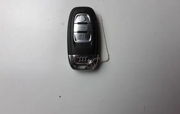Audi A4 S4 B9 Ignition key/card AUDIA4