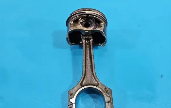 Volkswagen PASSAT B7 Piston IMPRK1536737