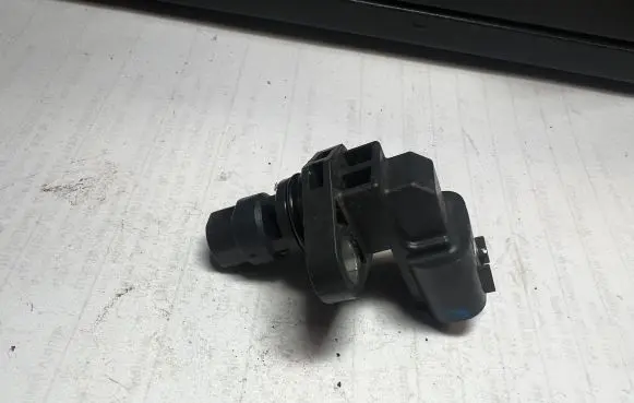 Suzuki Splash Camshaft position sensor J5T34372 58J23892