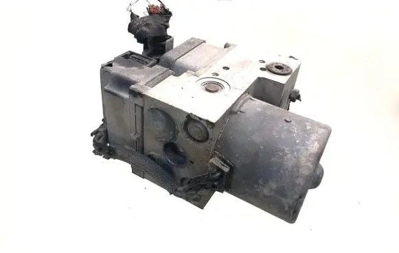 Volkswagen PASSAT B5 ABS Pump 8E0614111AH 0130108101 0265220525