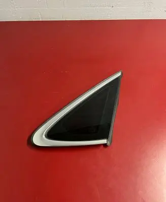 Volkswagen PASSAT B8 USA Rear side window 561845298R
