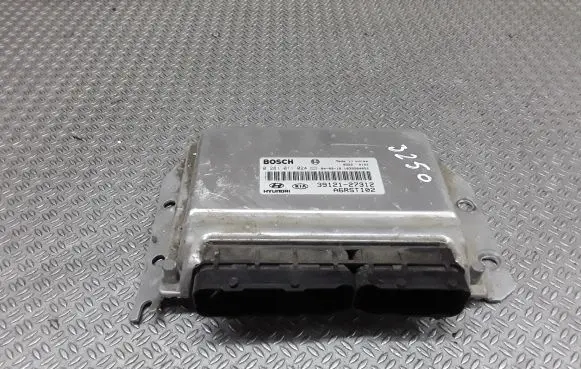 KIA Carens I Engine control unit/module 3912127312 0281011024
