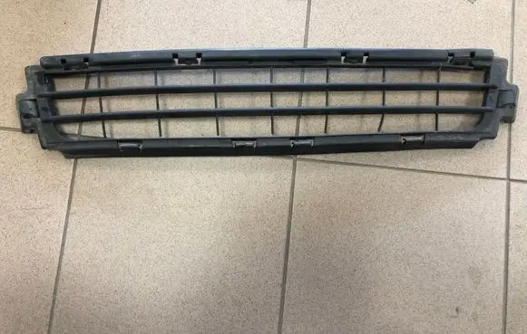 Volvo V50 Front bumper lower grill 30744911