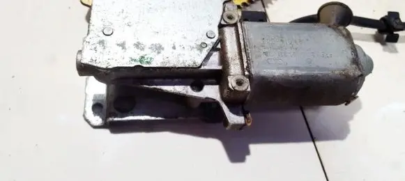 Ford Scorpio Front door window regulator motor 0130821199 193014-000