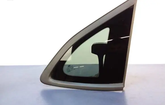 Hyundai Tucson TL Rear side window