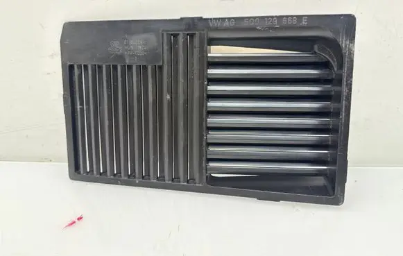 Audi A3 S3 8V Air filter box cover 5Q0129668E