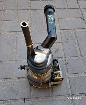 Citroen C4 I Picasso Power steering pump 9674055780
