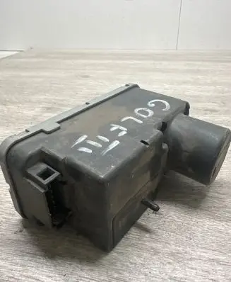 Volkswagen Golf III Central locking vacuum pump 1H0962257