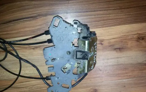 Chrysler Voyager Rear door lock